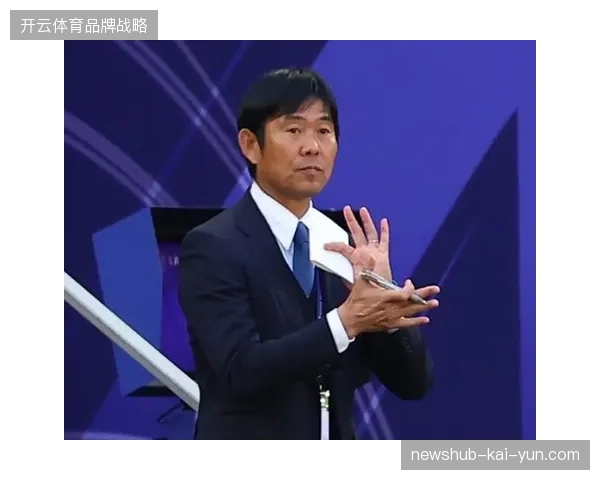 森保一需要围绕远藤航的防守能力构建中场屏障，同时发挥守田英正的传球能力连接前后场